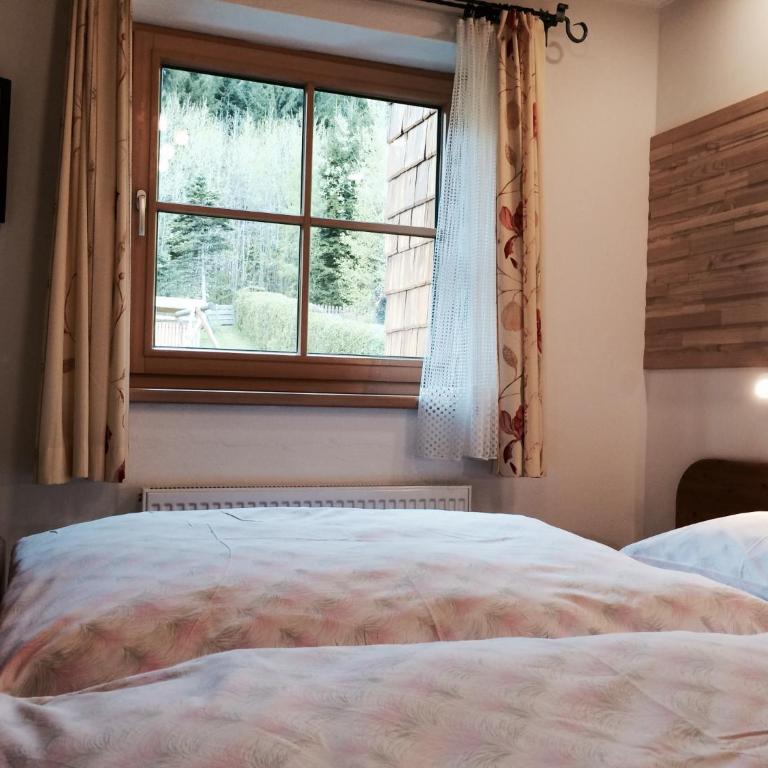 Haus Lisa - Doppelzimmer mit Bergblick - 10
