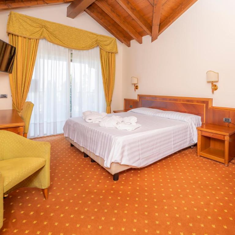 Hotel Della Torre - Junior Suite - 4