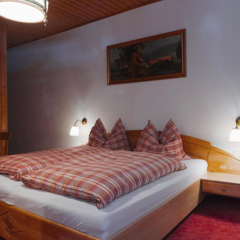 Gasthof Scherer - Doppelzimmer mit Zustellbett - 3