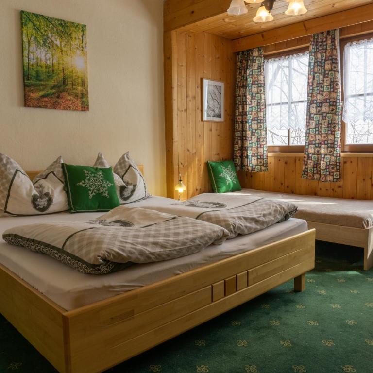 Gasthof Scherer - Doppelzimmer mit Zustellbett - 1
