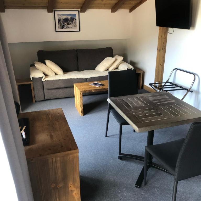 Hotel L'alpin - Chambre Double ou Lits Jumeaux - 9