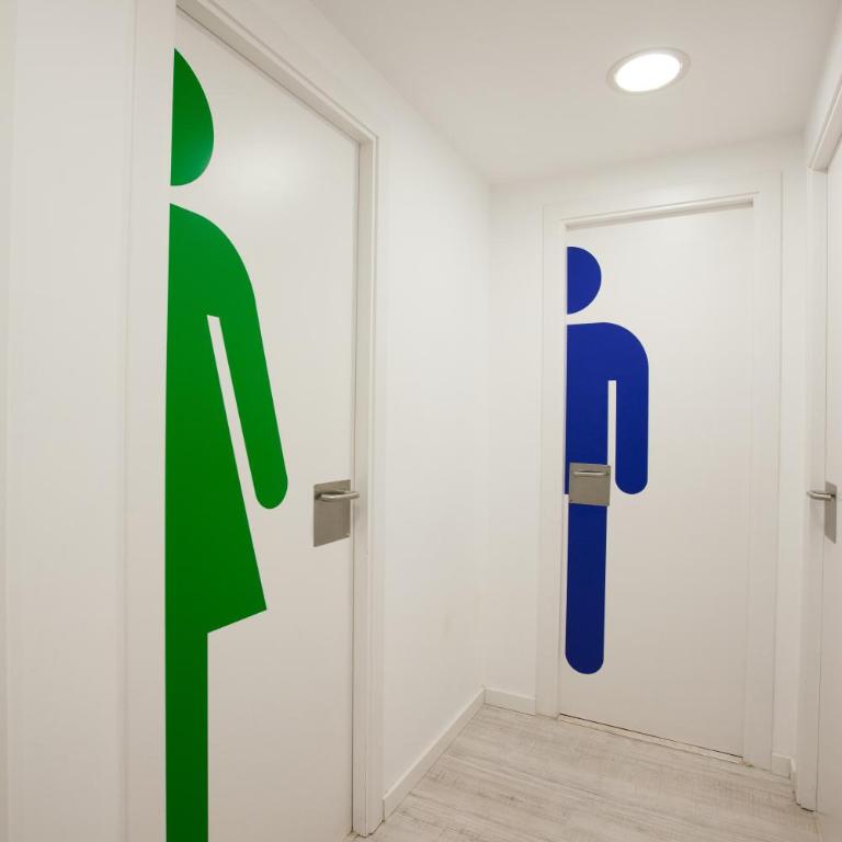 Rocket Hostels Gracia - Bed in 16-Bed Mixed Dormitory Room - 4