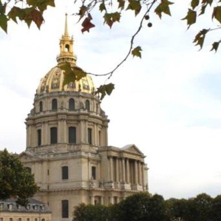 CHABLIS 27 avenue de la Bourdonnais 75007 - Appartement 1 Chambre - 76