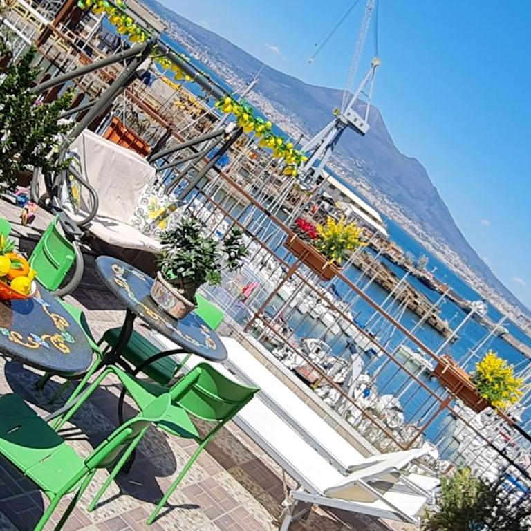 Siriana open space - Monolocale con Terrazza e Vista Mare - 19