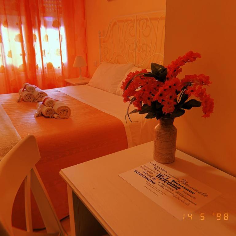 Vatican City Accommodation - Camera Matrimoniale - 6