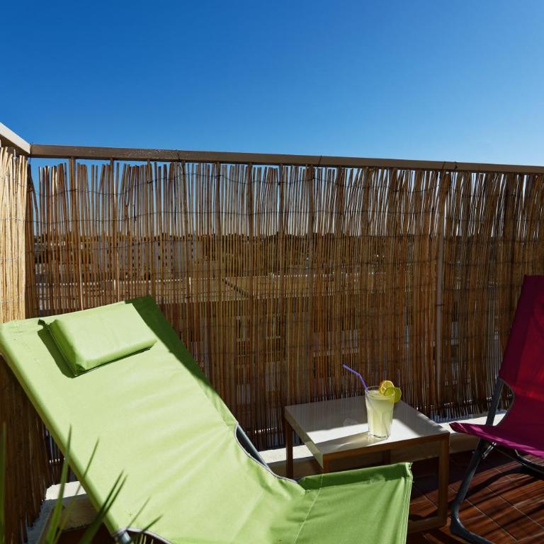 SMILE HÔME-Nid Panoramique VUE WOW ! SPAdéco - LoungeZEN - Terrasse ensoleillée - arrivée autonome - Netflix - emplacement idéal - Lumineux - rénové à neuf - Wifi Fibre - - Appartement 3 Chambres - 10