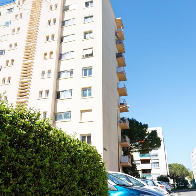 SMILE HÔME-Nid Panoramique VUE WOW ! SPAdéco - LoungeZEN - Terrasse ensoleillée - arrivée autonome - Netflix - emplacement idéal - Lumineux - rénové à neuf - Wifi Fibre - - Appartement 3 Chambres - 46