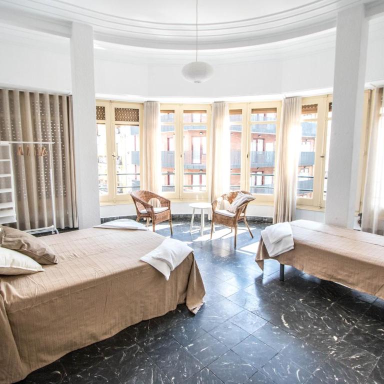 Rotaret - Triple Room with Shared Bathroom - 1