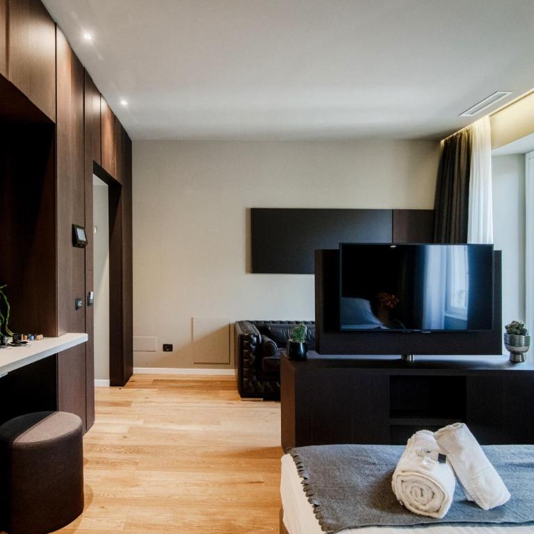 AMA 18 Suites by "The House Of Travelers" - Camera King con Balcone - 37
