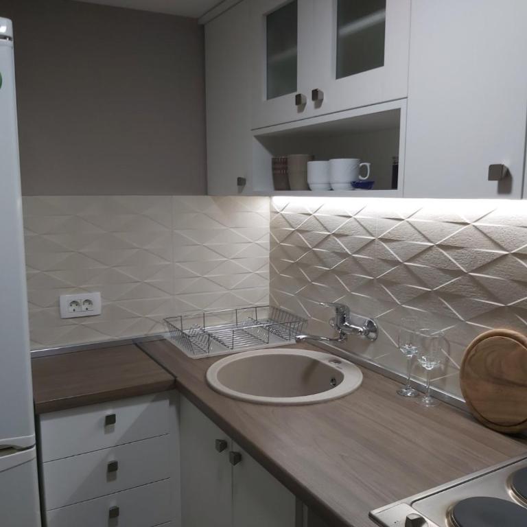 Magnolia Lux Apartments - Studio with Garden View - 12
