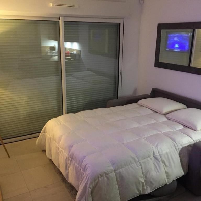 Moderne T2 avec garage ,très calme avec jardin privé et piscine, à 400m du centre ville et des plages, WIFI remise supplémentaire de 10 pourcent pour une location à la semaine - Appartement 1 Chambre - 15