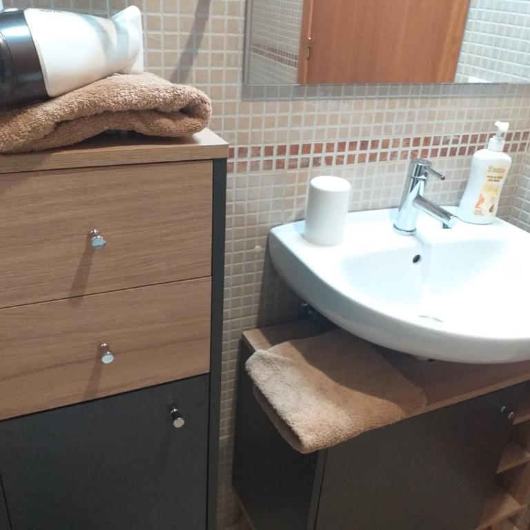 CENTRICO y ACOGEDOR APARTAMENTO - Apartamento con balcón - 2