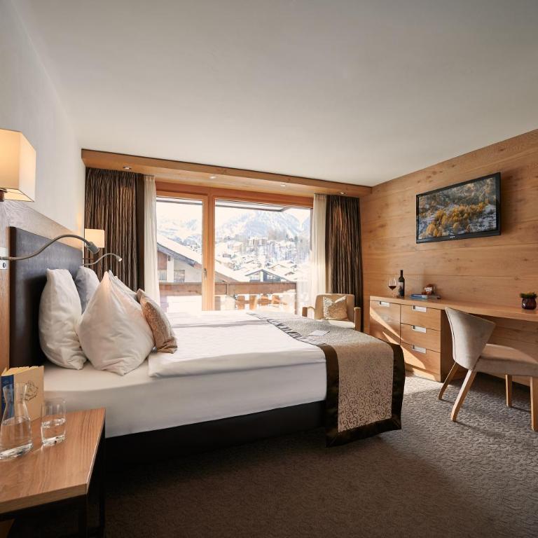 Hotel AMBiANCE - Deluxe Doppelzimmer mit Blick auf das Matterhorn - 5