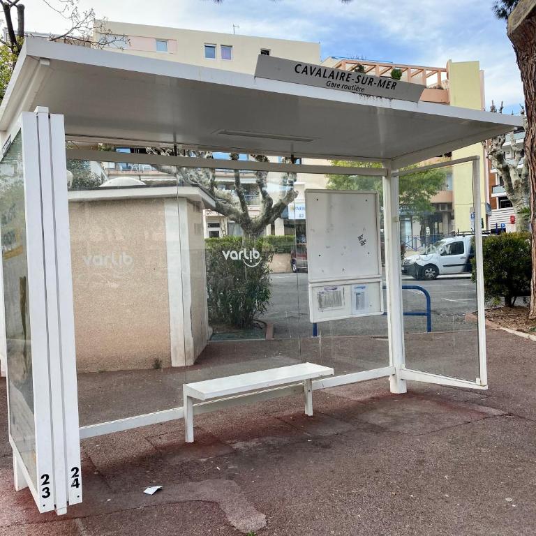 Appartement 2 pièces Cavalaire sur Mer 60m2 - Apartamento de 1 dormitorio - 37
