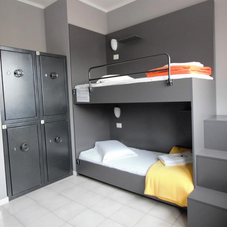 NEW GENERATION HOSTEL Navigli Milano - Posto Letto in Dormitorio Misto con 4 Letti - 12