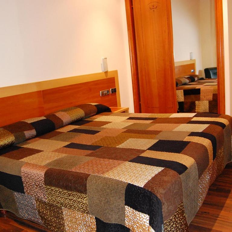 Hotel Galaico - Habitación Doble Superior - 1 o 2 camas - 4