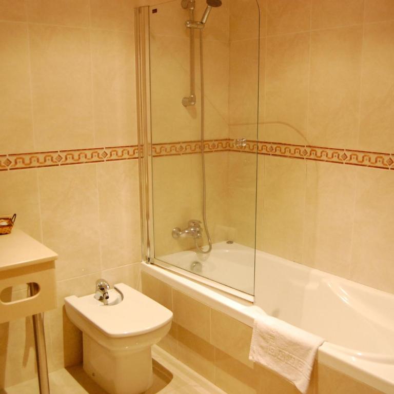 Hotel Galaico - Habitación Doble Superior - 1 o 2 camas - 5