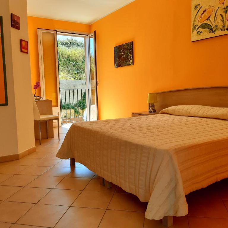 B&B Borgo Minerva - Camera Matrimoniale/Doppia con Letti Singoli con Bagno Privato - 2
