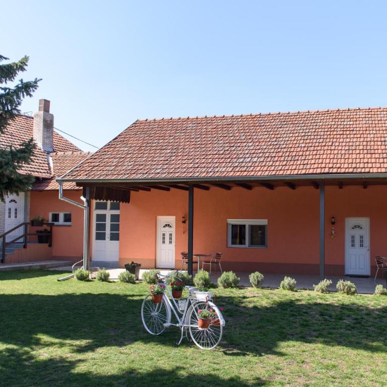 DuMalux Garden - One-Bedroom Apartment - 13