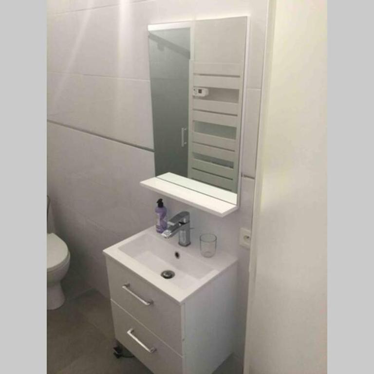 dansnotreappart-com "T3 vue exceptionnelle sur mer" - Appartement 3 Chambres - 8