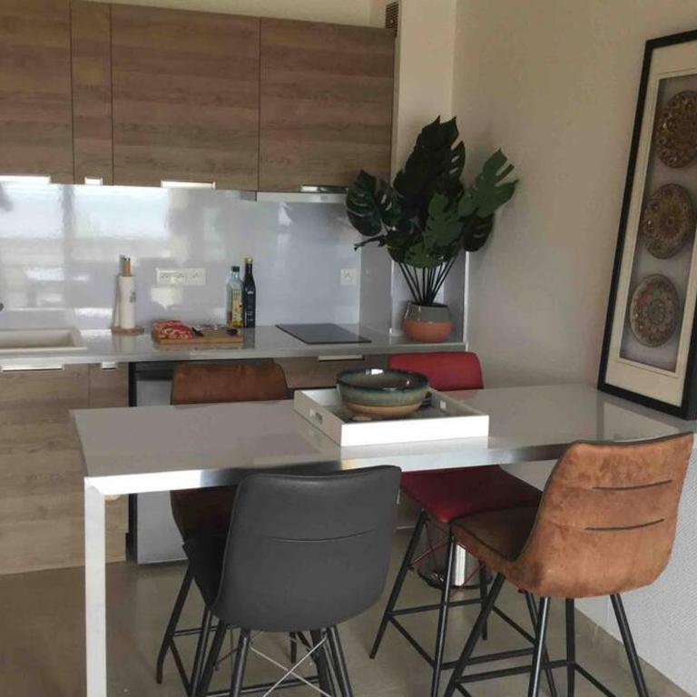 dansnotreappart-com "T3 vue exceptionnelle sur mer" - Appartement 3 Chambres - 2