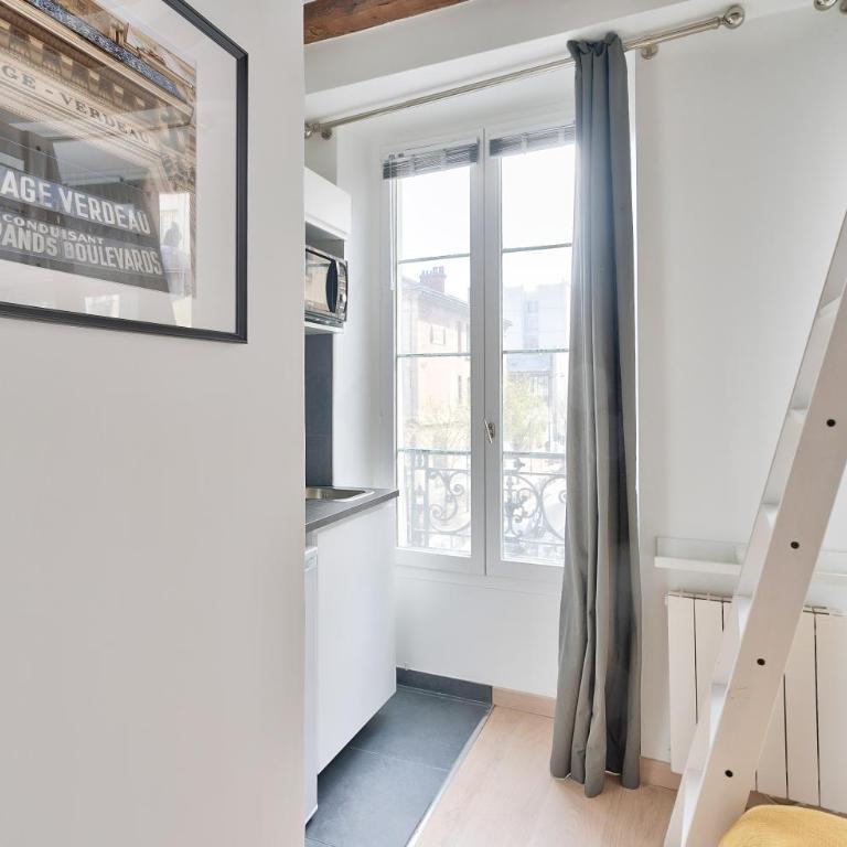 Pretty Mezzanine Studio in the Heart of Paris (2F) - Studio Supérieur - 8
