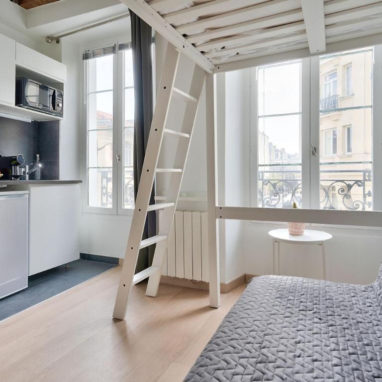 Pretty Mezzanine Studio in the Heart of Paris (2F) - Studio Supérieur - 9