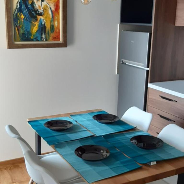 UnaLux - One-Bedroom Apartment - 6