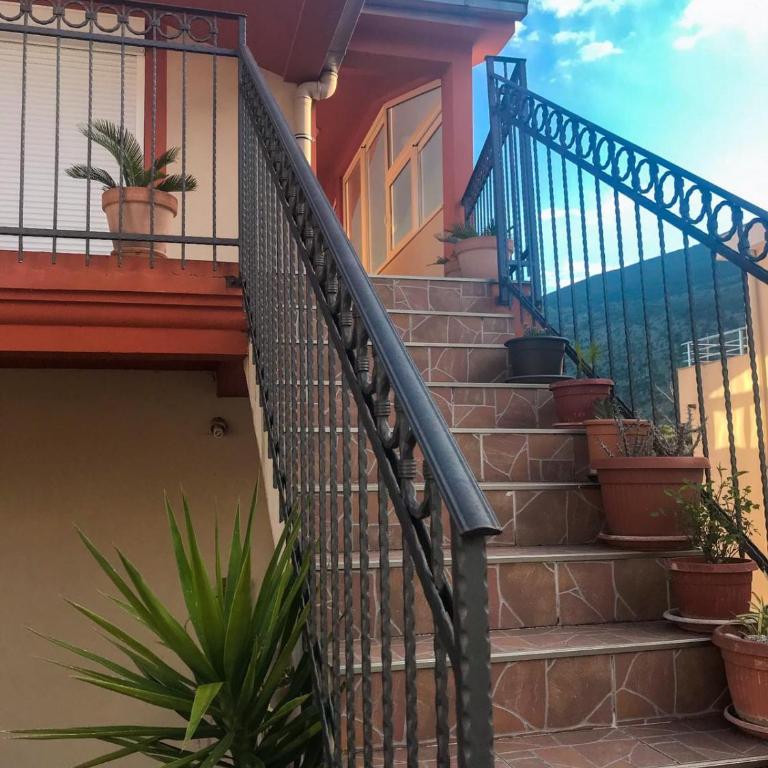 Jovana -- porodicni apartmani Igalo - Two-Bedroom Apartment - 22