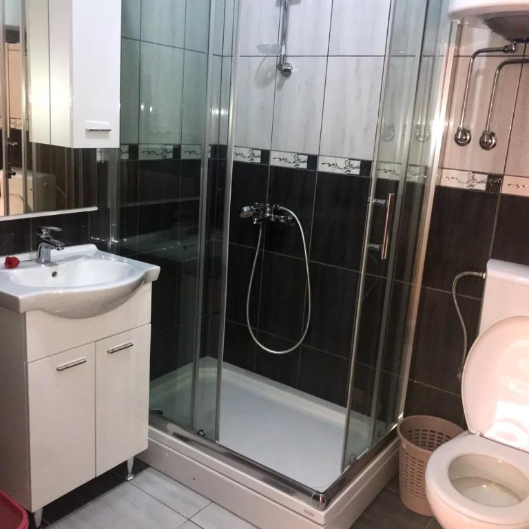 Jovana -- porodicni apartmani Igalo - Two-Bedroom Apartment - 13
