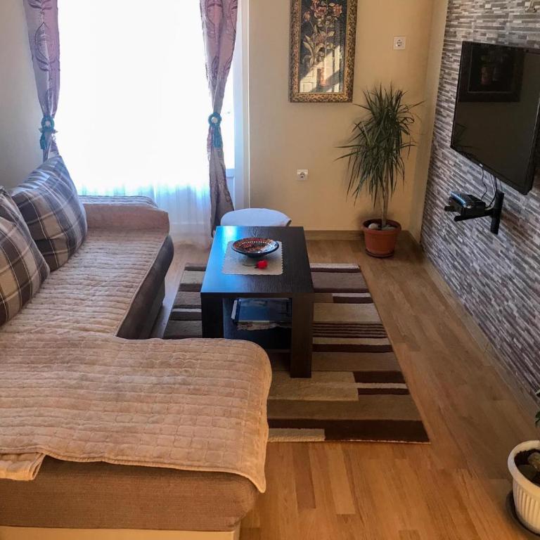 Jovana -- porodicni apartmani Igalo - Two-Bedroom Apartment - 3