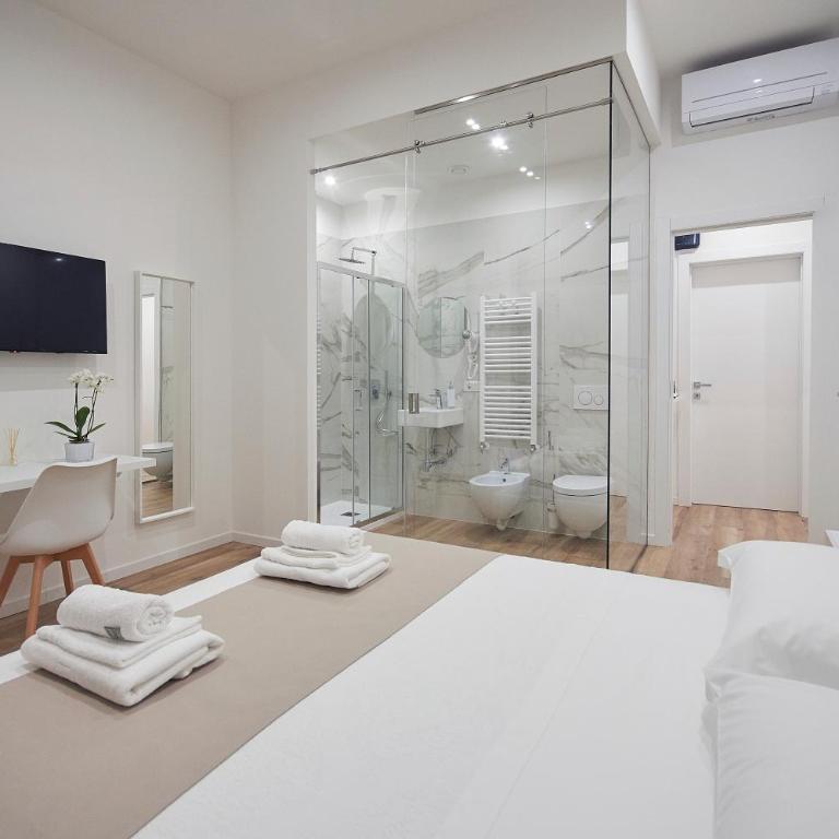 Sweet Florence - Double Room with En-suite Bathroom - 1