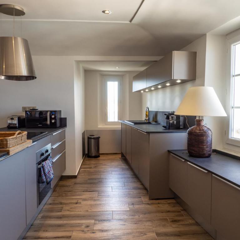 Charmant appartement spacieux pour 6P vue mer vieil Antibes - Appartement 3 Chambres - 23
