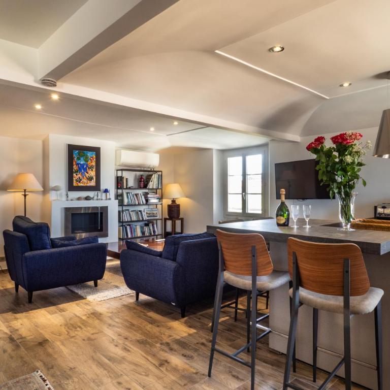 Charmant appartement spacieux pour 6P vue mer vieil Antibes - Appartement 3 Chambres - 24
