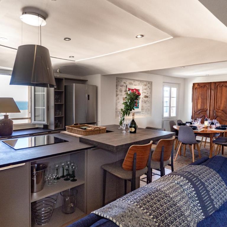 Charmant appartement spacieux pour 6P vue mer vieil Antibes - Appartement 3 Chambres - 35