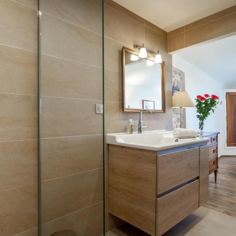 Charmant appartement spacieux pour 6P vue mer vieil Antibes - Appartement 3 Chambres - 37