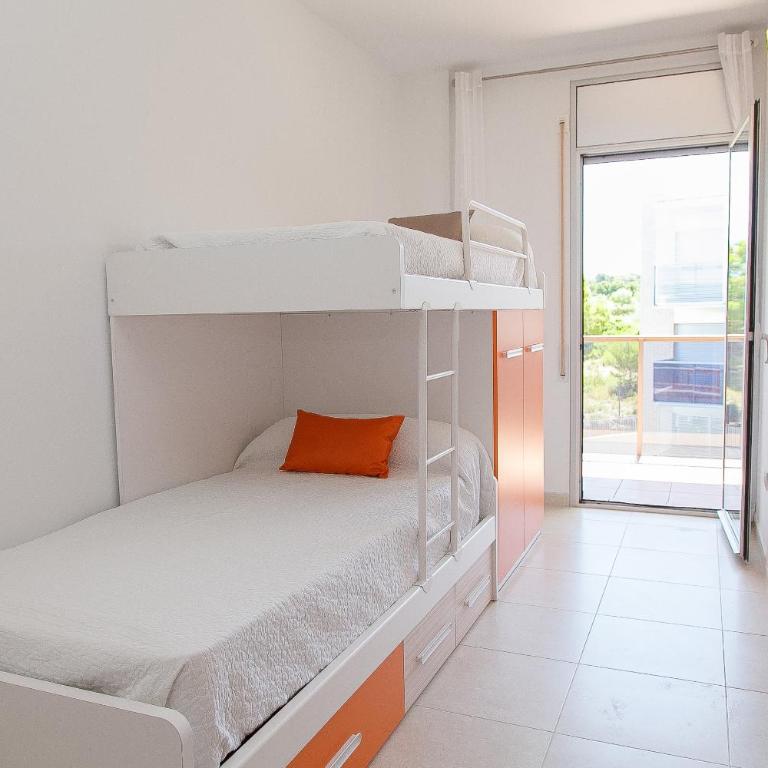 UHC Paradise Village Family Complex - Two-Bedroom Apartment - 26
