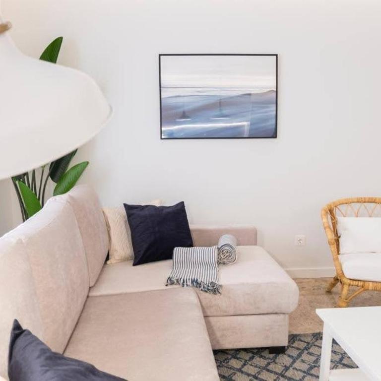 Dos Torres Exclusivos en Calle Alfonso I - Apartamento Deluxe de 2 dormitorios con balcón - 8