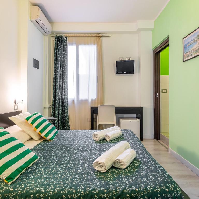 Thanit Rooms - Chambre Double - Intérieur - 1