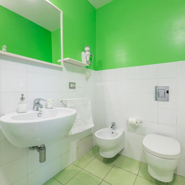 Thanit Rooms - Chambre Double - Intérieur - 2