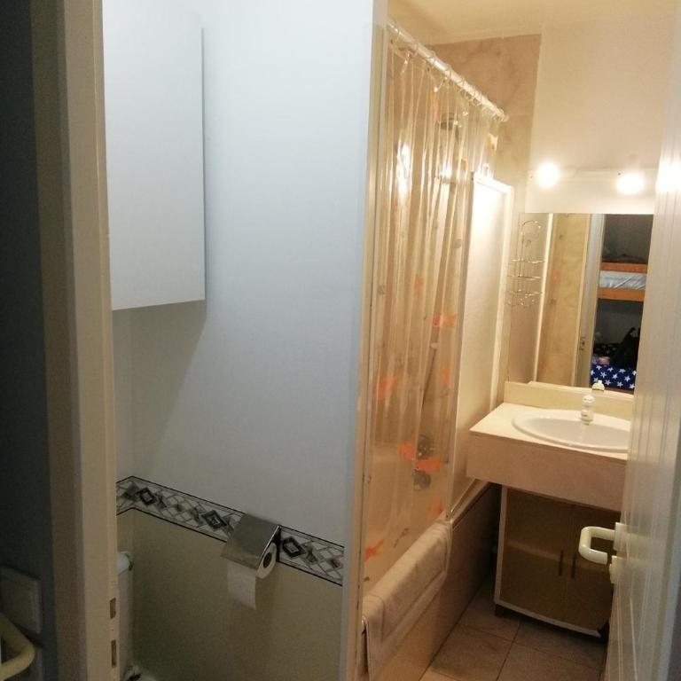 Appartement T2 cabine, capacité 4 personnes, à 600 m de la plage et à 300 m du Golf - Appartement avec Terrasse - 10
