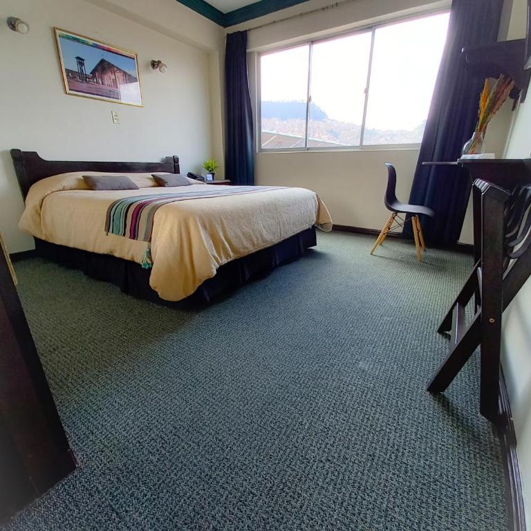 Hotel Sagarnaga - Habitación Deluxe con cama grande y vistas a la ciudad - 8