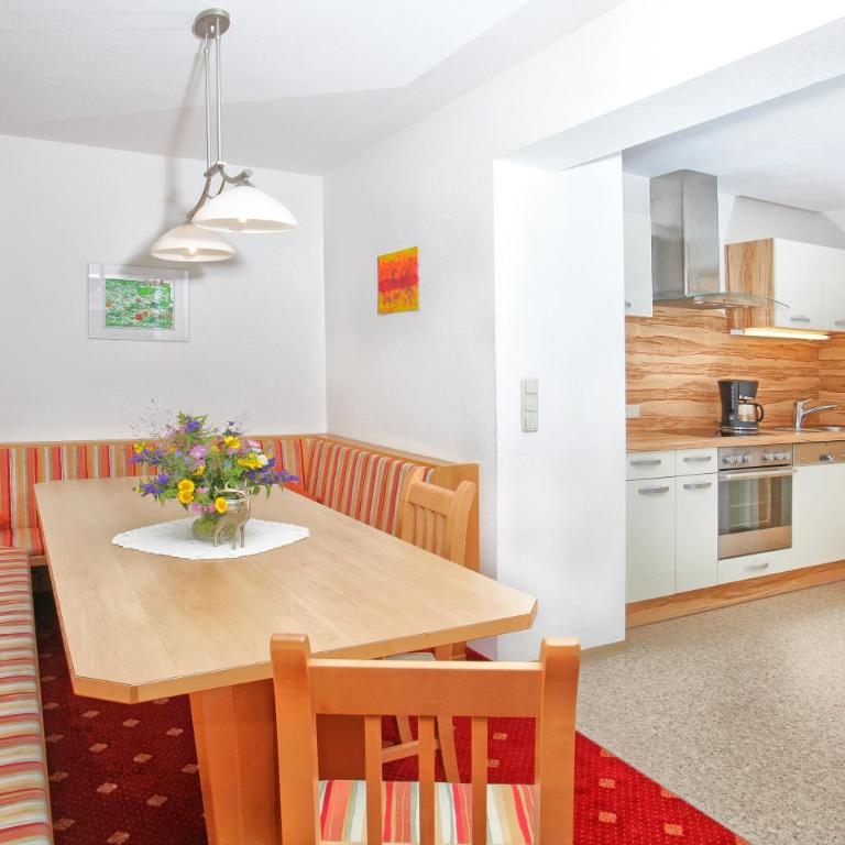 Apartments Fiechtl - Apartment mit 3 Schlafzimmern und Panoramablick - 11