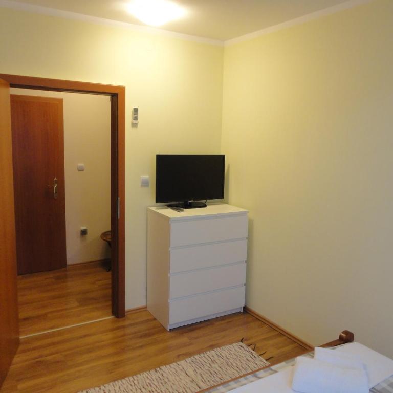 Apartments Nancy - Comfort One-Bedroom Apartment with Balcony and Sea View - 9