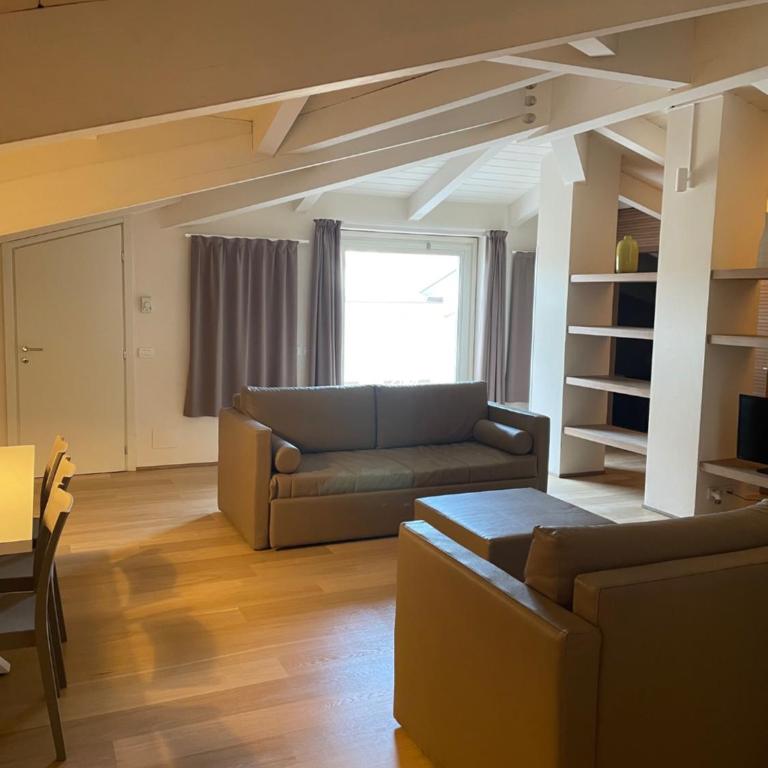 Ceccarini Suite - Appartamento Attico con 2 Camere da Letto - 10
