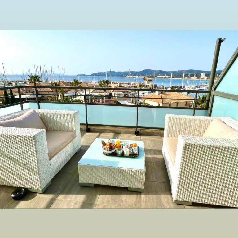Hôtel Baptistin - Chambre de Luxe - Vue sur Mer - 7