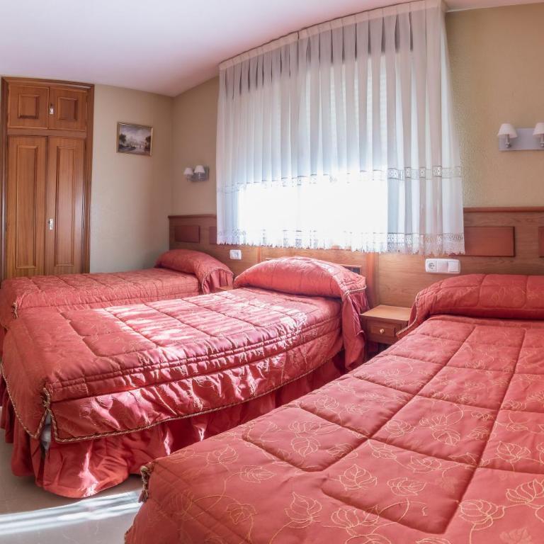 Pensión Isabel by Vivere Stays - Habitación Triple con baño compartido - 2