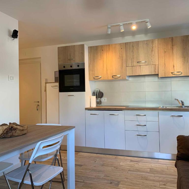 Bilocale Mandron 105 - Two-Bedroom Apartment - 1