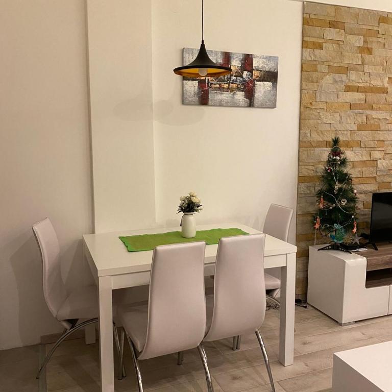 MILMARI APARTMAN P03 - Studio s King-sajz Krevetom i Sofom na Izvlačenje - 4