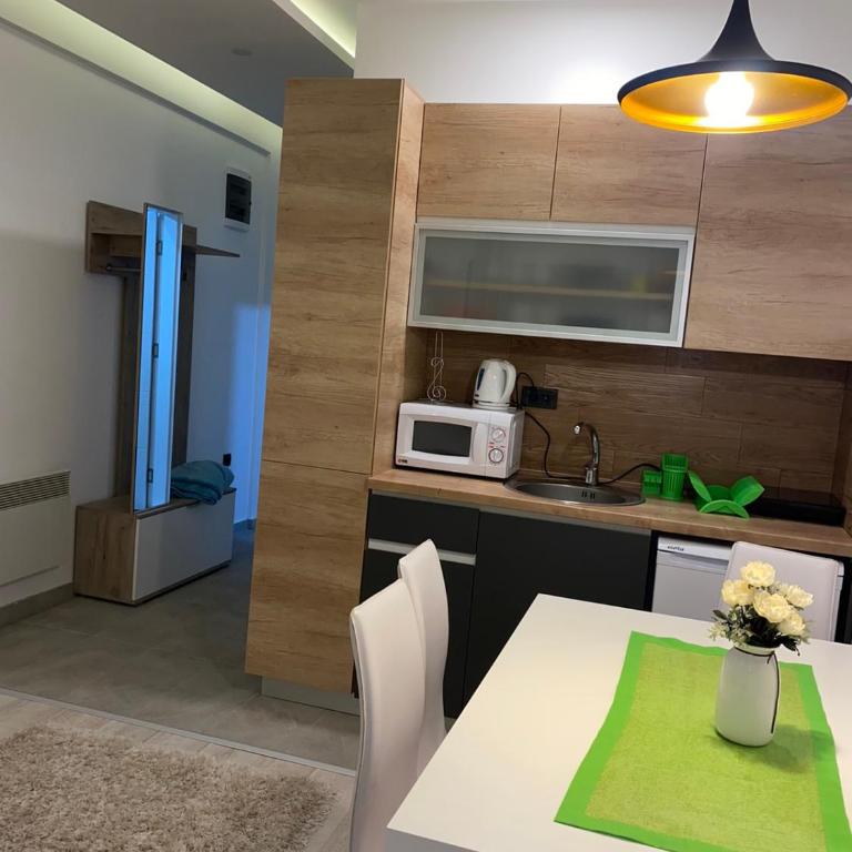 MILMARI APARTMAN P03 - Studio s King-sajz Krevetom i Sofom na Izvlačenje - 6